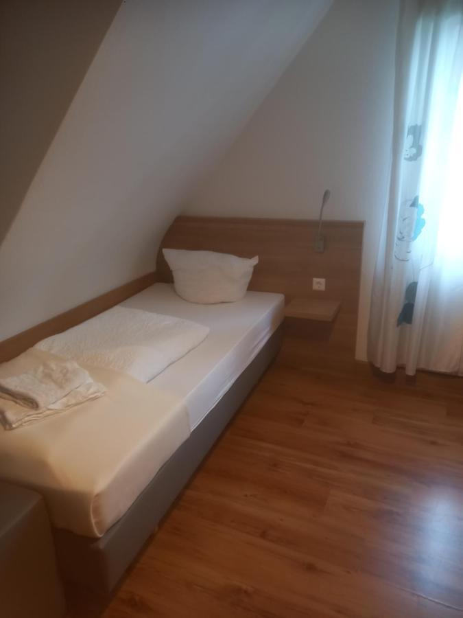 Hotel Krone Bad Cannstatt Stoccarda Esterno foto